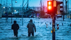 Mehr als 2000 Menschen wurden in Sicherheit gebracht