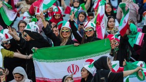 Iran will Stadionbesuche für Frauen erlauben