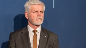 Ex-General Pavel gewinnt Stichwahl