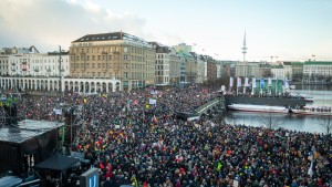 Demonstration gegen rechts in Hamburg abgebrochen