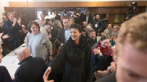 Warten auf Wagenknecht, die Erlöserin