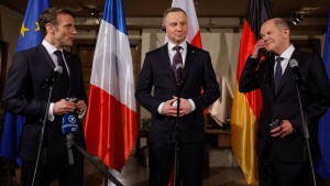 Macron, Scholz und Duda beraten über Sicherheitsgarantien für die Ukraine