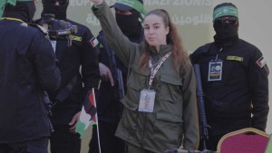 Hamas übergibt gefangene Soldatin Agam Berger an Rotes Kreuz