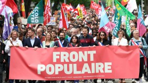 Massenkundgebungen gegen Rechts in Frankreich