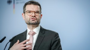 Warum der Bundesjustizminister an staatlicher Demokratieförderung zweifelt