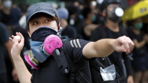 Polizei nimmt zahlreiche Demonstranten in Hongkong fest