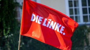 Linke verstört mit Merz-Fotomontage und löscht den Beitrag