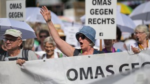 Was die „Omas gegen Rechts“ den Grünen raten