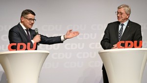 Wie Boris Rhein das Kabinett umbauen könnte