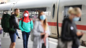 Maskenpflicht fällt in allen Bussen und Bahnen weg