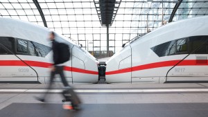 Bahnverkehr zwischen Hamburg und Berlin rollt wieder