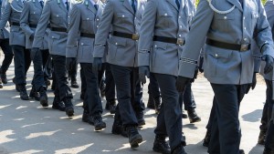 SPD will Anschaffung von Uniformen möglicherweise verschieben