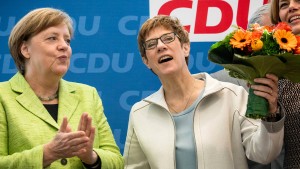 Merkel sieht nach Sieg im Saarland „viel Arbeit“ für CDU