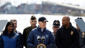 Biden besucht Unglücksort in Baltimore