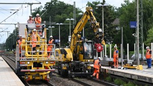 Kretschmann will Sondervermögen für Wasserstoff und Bahn