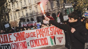 Verletzte Polizisten bei Demo gegen Meloni-Regierung