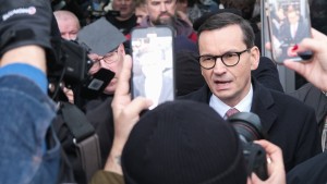 PiS-Politiker besetzen Nachrichtensender TVP