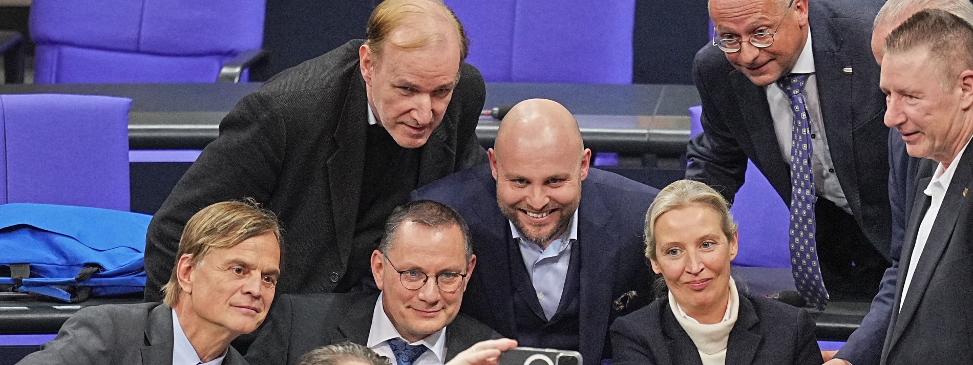 Bundestag berät über Anträge zu AfD-Verbotsverfahren