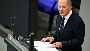 Scholz gibt Regierungserklärung ab