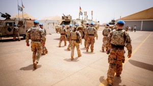 Sollte die Bundeswehr in Mali bleiben?