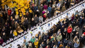 „Bring them home“ – Solidaritätsaktion für israelische Geiseln