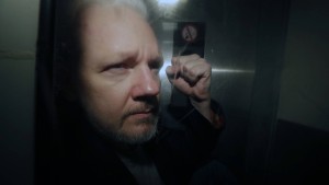 Amerikas Behörden verschärfen Anklage gegen Assange