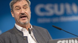 Söder für Einschränkung des Asylrechts