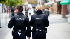 Haftstrafe nach Angriff auf Ordnungspolizisten