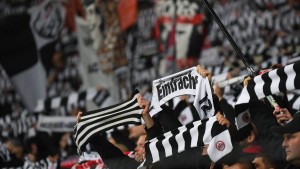 Eintracht Frankfurt zum Saisonauftakt vor 6500 Fans