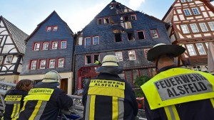 Ein Toter bei Brand in Fachwerkhaus