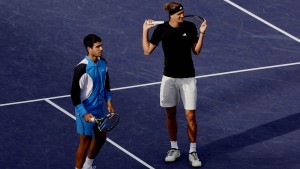 Bienenschwarm stört Match von Alcaraz und Zverev