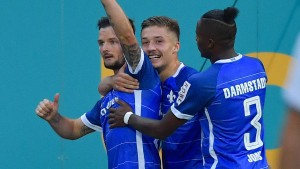 Darmstadt siegt nach Heller-Gala