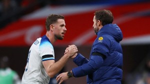 Buhrufe für Englands Henderson