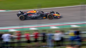 Verstappen hadert im Training