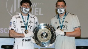 Meister mit Maske