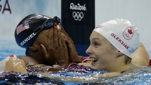 Unglaubliches Finale im Schwimmbecken