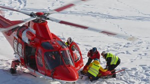 Schwerer Unfall überschattet den Riesenslalom in Adelboden