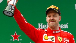 Vettel gewinnt nur das spannende Ferrari-Duell