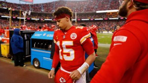 Verletzter Mahomes führt Chiefs ins NFL-Halbfinale