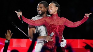 Usher singt beim Super Bowl mit Überraschungsgästen