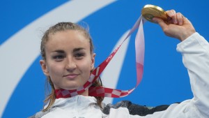 Elena Semechin schwimmt wieder – trotz Chemotherapie