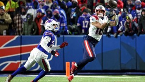 Johnson scheitert krachend, Brady locker weiter