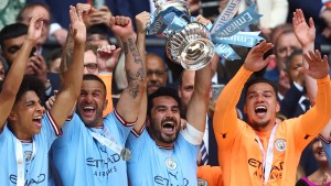 Furioser Gündogan schießt City mit Tor-Rekord zum Titel