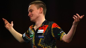 Der letzte Deutsche bei der Darts-WM hat keine Chance