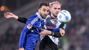 FC Schalke 04 rutscht in die Abstiegszone der zweiten Liga