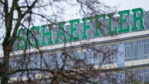 Schaeffler schließt zwei Werke