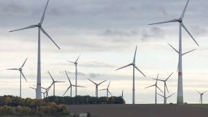 Landtag kippt Mindestabstand von Windrädern zu Wohngebieten