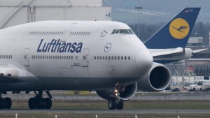 Schwierige Landung für Lufthansa-Maschine