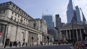 Notenbank in London kappt Leitzins