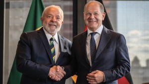 Mit Konfliktstoff im Gepäck: Brasiliens Präsident Lula in Berlin